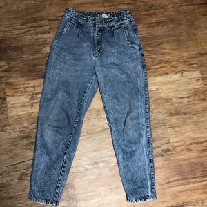 Vintage tapered high waisted mom jeans